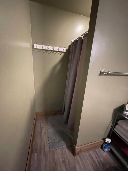 Parkway Yellowstone Guest House Room #1 Gardiner Buitenkant foto