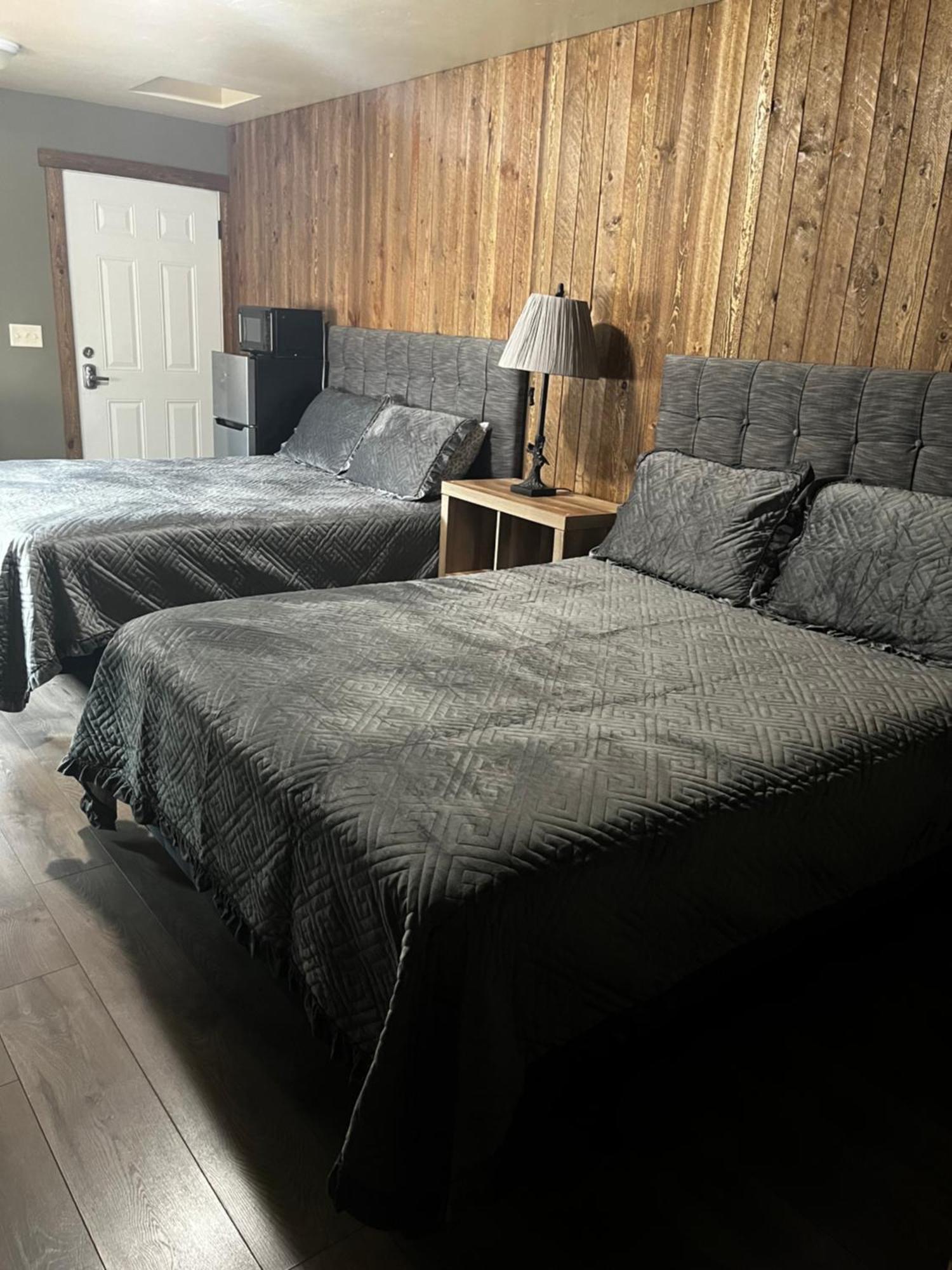 Parkway Yellowstone Guest House Room #1 Gardiner Buitenkant foto