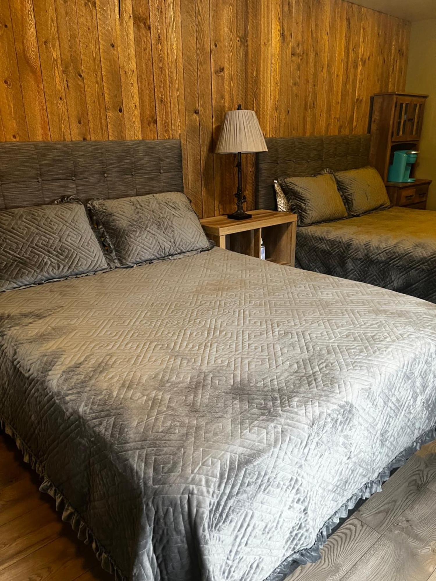 Parkway Yellowstone Guest House Room #1 Gardiner Buitenkant foto